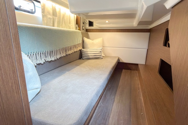 In Stock 42ft Beneteau Yacht For Sale