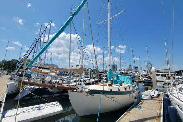 32-ft-Westsail-1975-32-Wild Flowers Saint Petersburg Florida United States  yacht for sale 32-ft-Westsail-1975-32-Wild Flowers Saint Petersburg Florida United States  yacht for sale
