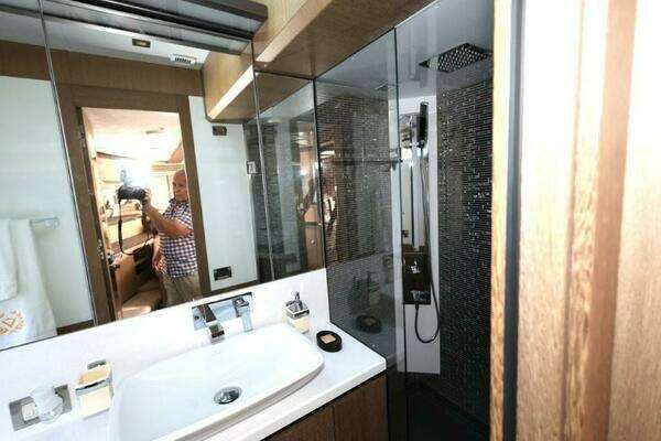 Galeon 650 Sky Yacht For Sale