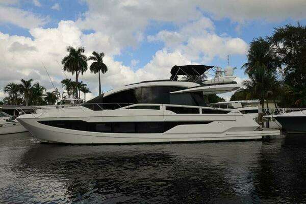 2019 Galeon 68