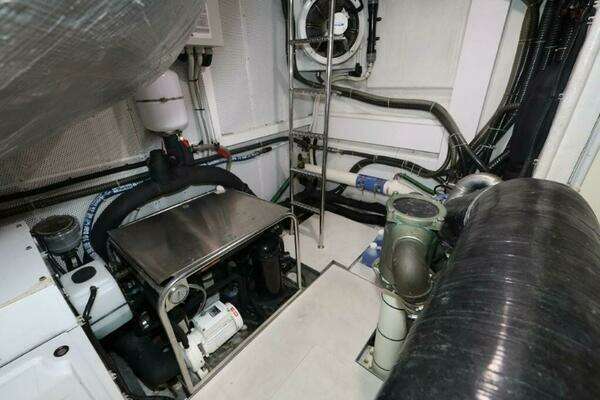 Galeon 650 Sky Yacht For Sale