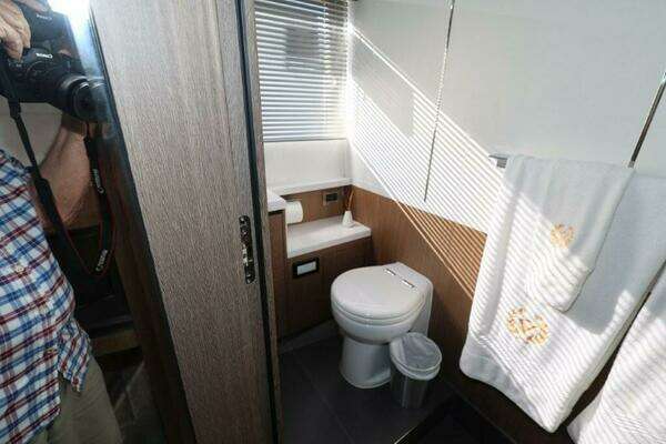 Galeon 650 Sky Yacht For Sale