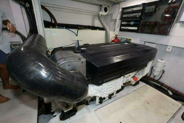 Galeon 650 Sky Yacht For Sale