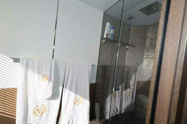 Galeon 650 Sky Yacht For Sale