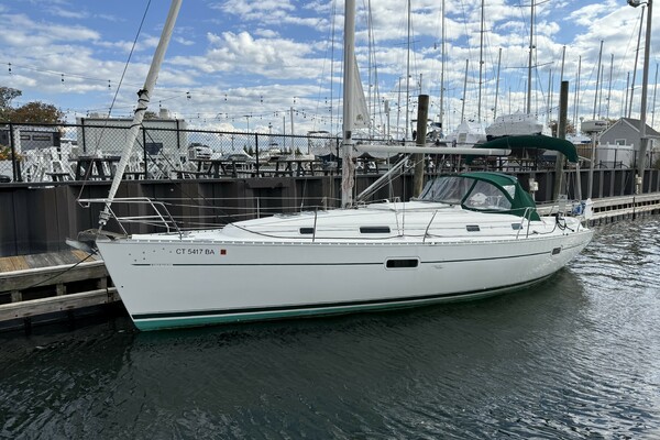 36ft Beneteau Yacht For Sale