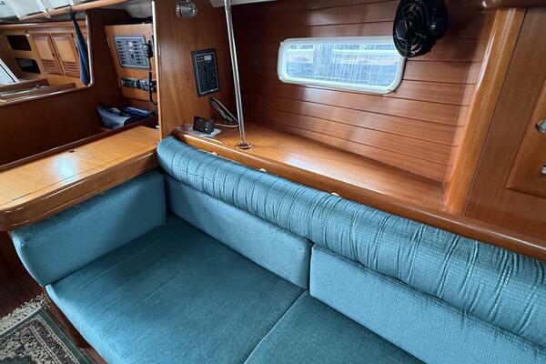 36ft Beneteau Yacht For Sale