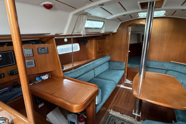 36ft Beneteau Yacht For Sale