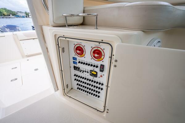 36ft Pursuit Yacht For Sale