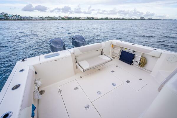 36ft Pursuit Yacht For Sale