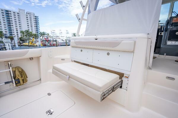 36ft Pursuit Yacht For Sale