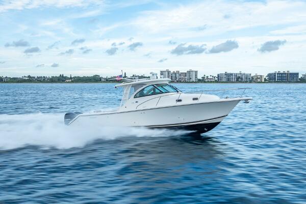 36ft Pursuit Yacht For Sale