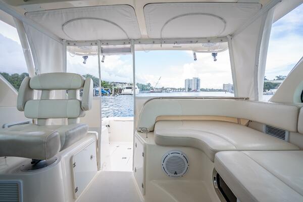 36ft Pursuit Yacht For Sale
