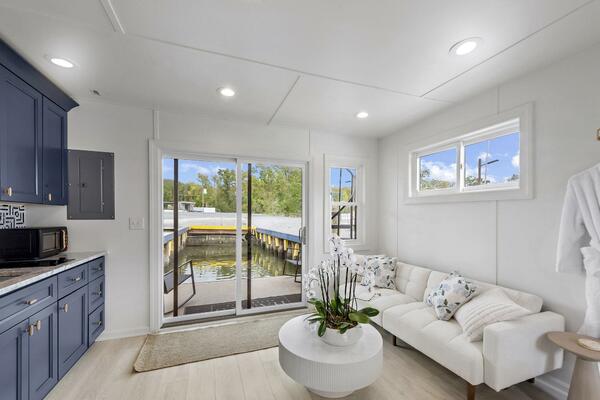 26ft Custom Yacht For Sale