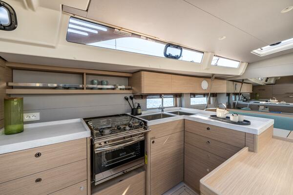 53ft Beneteau Yacht For Sale