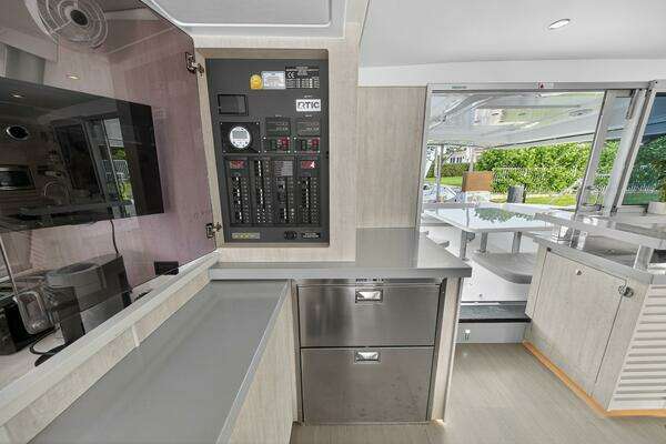 Leopard  Yacht For Sale