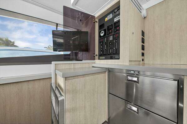 Leopard  Yacht For Sale