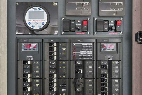 Leopard  Yacht For Sale