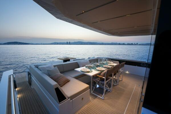 60ft De Antonio Yacht For Sale