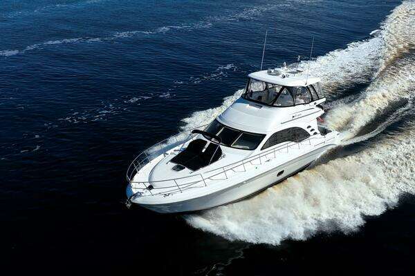 Sea Ray 580 Sedan Bridge Yacht For Sale