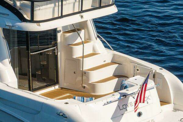 Sea Ray 580 Sedan Bridge Yacht For Sale