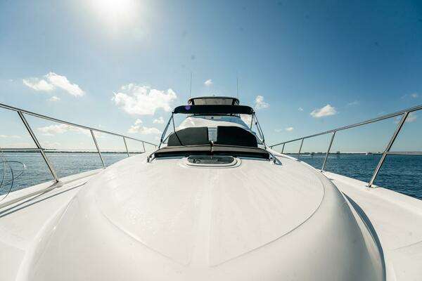 Sea Ray 580 Sedan Bridge Yacht For Sale
