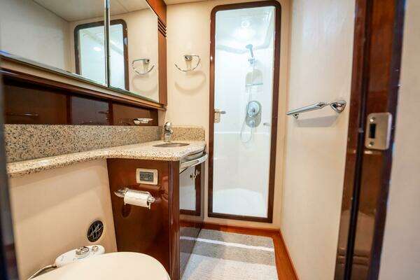 Sea Ray 580 Sedan Bridge Yacht For Sale