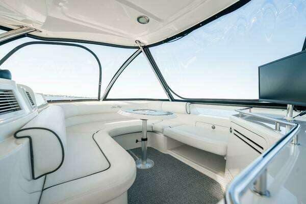 Sea Ray 580 Sedan Bridge Yacht For Sale
