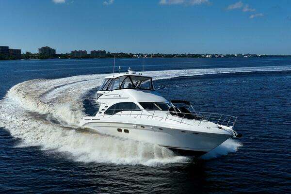 Sea Ray 580 Sedan Bridge Yacht For Sale