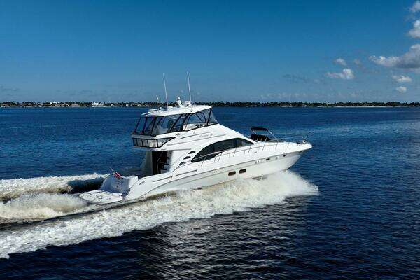 Sea Ray 580 Sedan Bridge Yacht For Sale