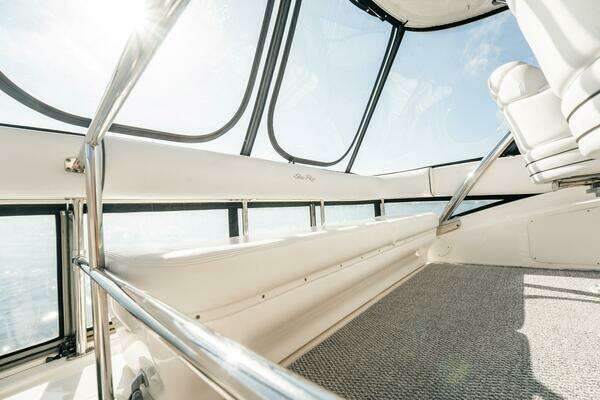 Sea Ray 580 Sedan Bridge Yacht For Sale