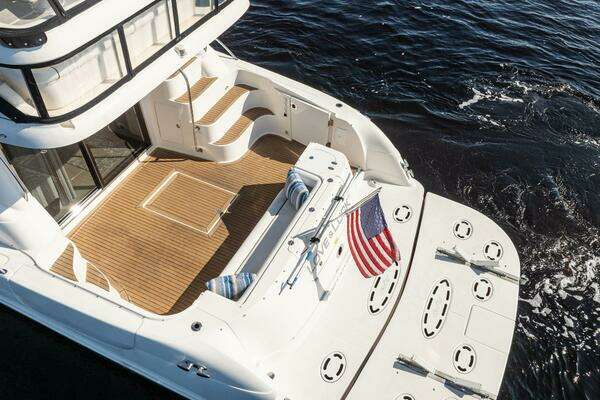 Sea Ray 580 Sedan Bridge Yacht For Sale