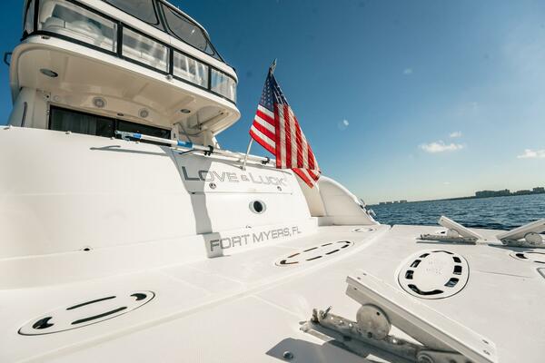 LOVE  amp  LUCK II 58ft Sea Ray Yacht For Sale LOVE  amp  LUCK II 58ft Sea Ray Yacht For Sale