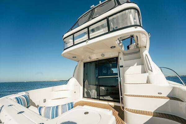 Sea Ray 580 Sedan Bridge Yacht For Sale