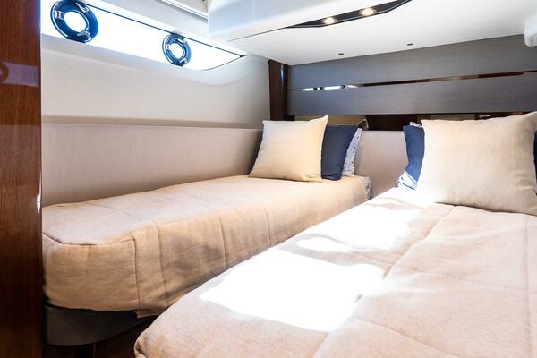 MOLLY 60ft Princess Yacht For Sale