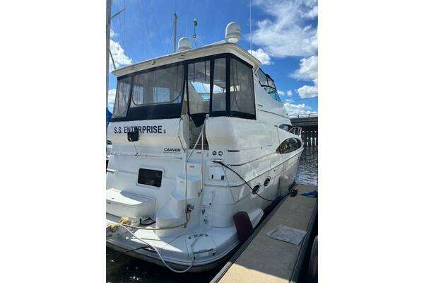 Photo of the 2004 Carver 466 Motor Yacht
