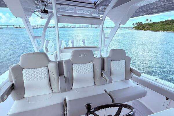 Scout 400 LXF Yacht For Sale