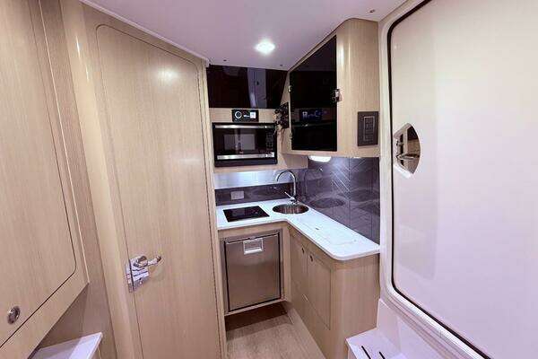 Scout 400 LXF Yacht For Sale