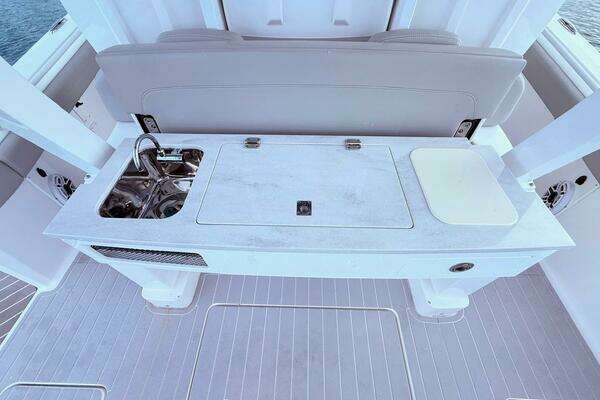 Scout 400 LXF Yacht For Sale