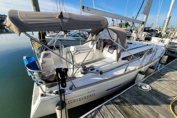 Photo of the 2014 Jeanneau 379 "Kappa"