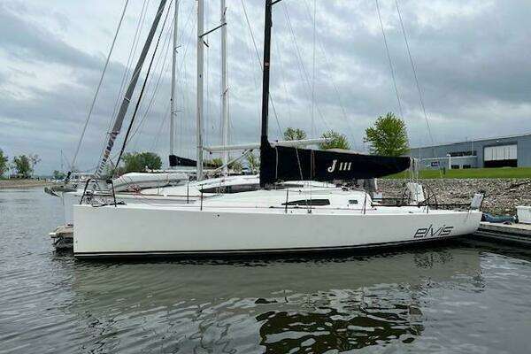 36-ft-J Boats-2015-J111-ELvis Green Bay Wisconsin United States  yacht for sale 36-ft-J Boats-2015-J111-ELvis Green Bay Wisconsin United States  yacht for sale