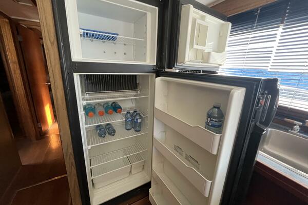 52ft Richardson Yacht For Sale