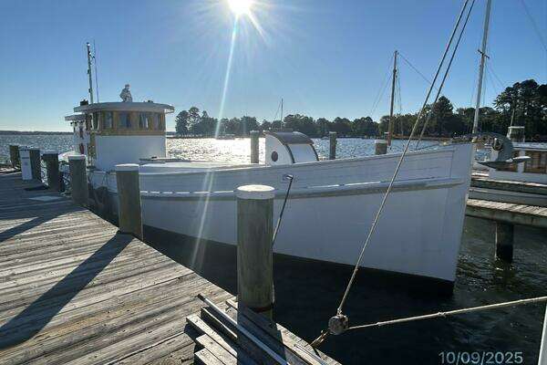 Custom Chesapeake Bay Buyboat Yacht For Sale