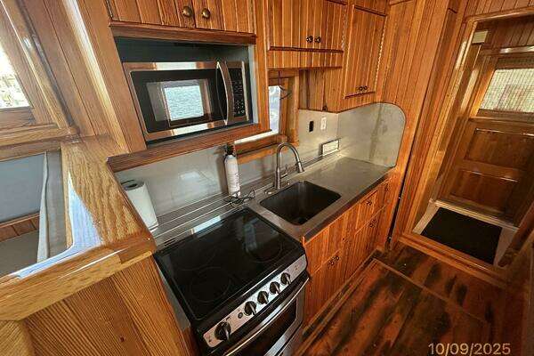 Custom Chesapeake Bay Buyboat Yacht For Sale