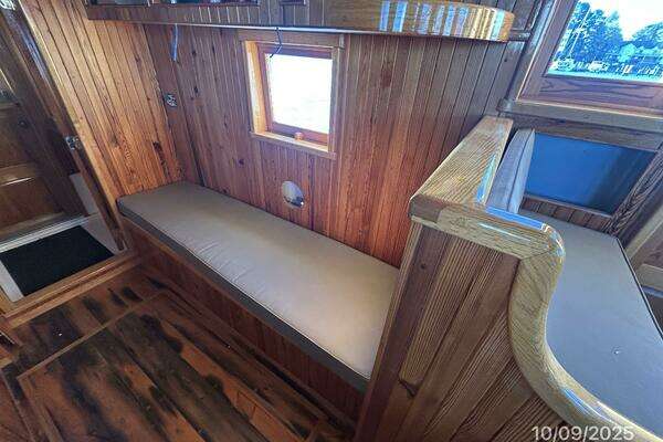 Custom Chesapeake Bay Buyboat Yacht For Sale