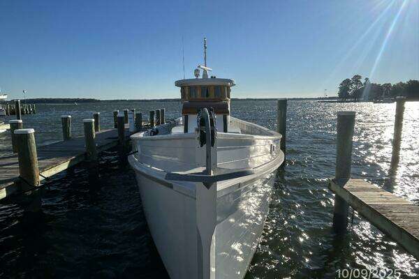 Custom Chesapeake Bay Buyboat Yacht For Sale