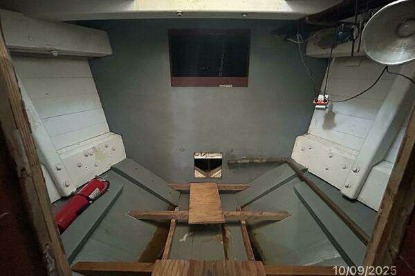 Custom Chesapeake Bay Buyboat Yacht For Sale