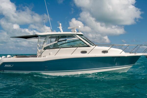 34ft Boston Whaler Yacht For Sale