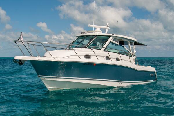 34ft Boston Whaler Yacht For Sale