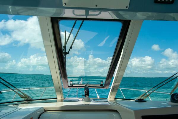 34ft Boston Whaler Yacht For Sale