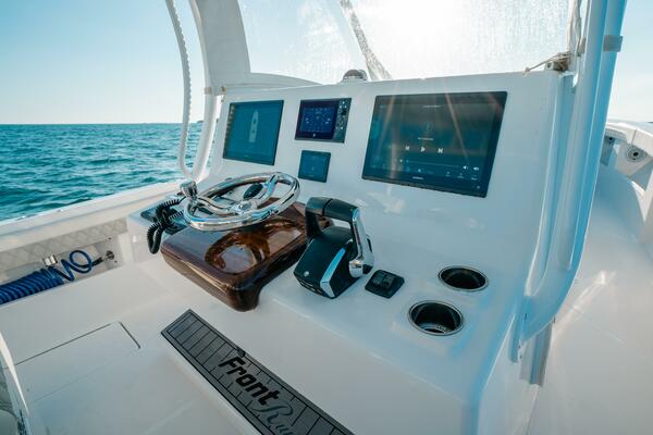 39ft Front Runner Yacht For Sale